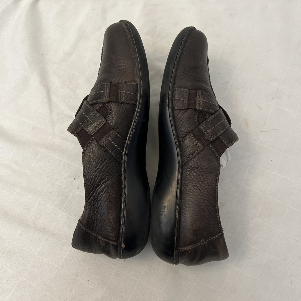 Clarks Womens Loafers Sz 9.5 Brown Leather Button Cora Poppy Comfort Slip On - Picture 3 of 8